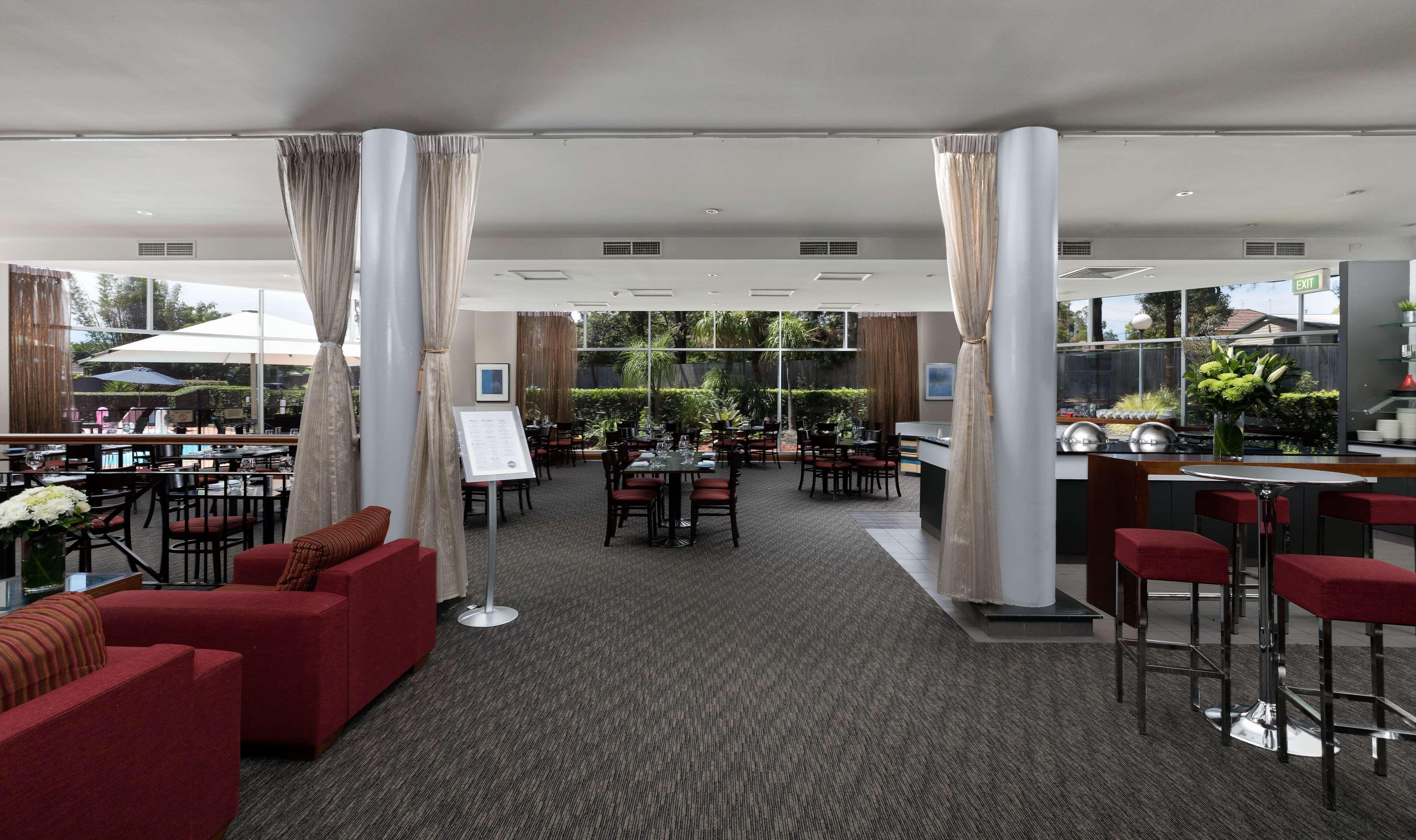 Rydges Bankstown Hotell Exteriör bild