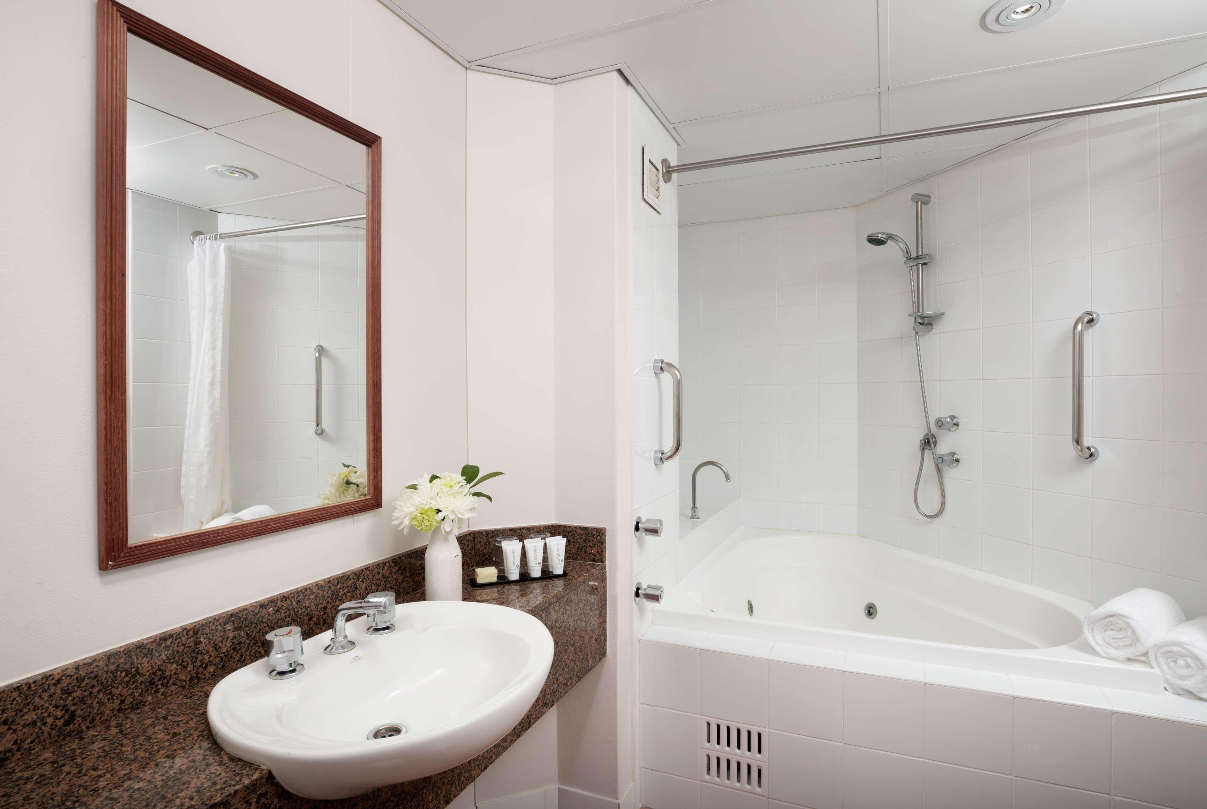 Rydges Bankstown Hotell Exteriör bild