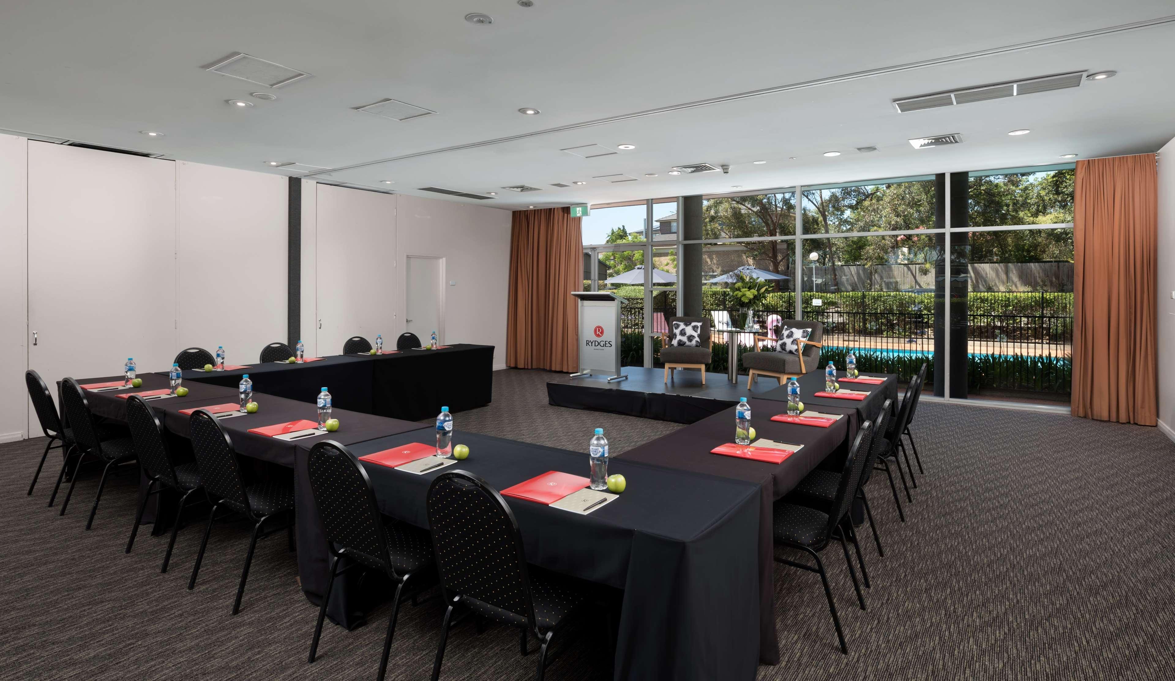 Rydges Bankstown Hotell Exteriör bild