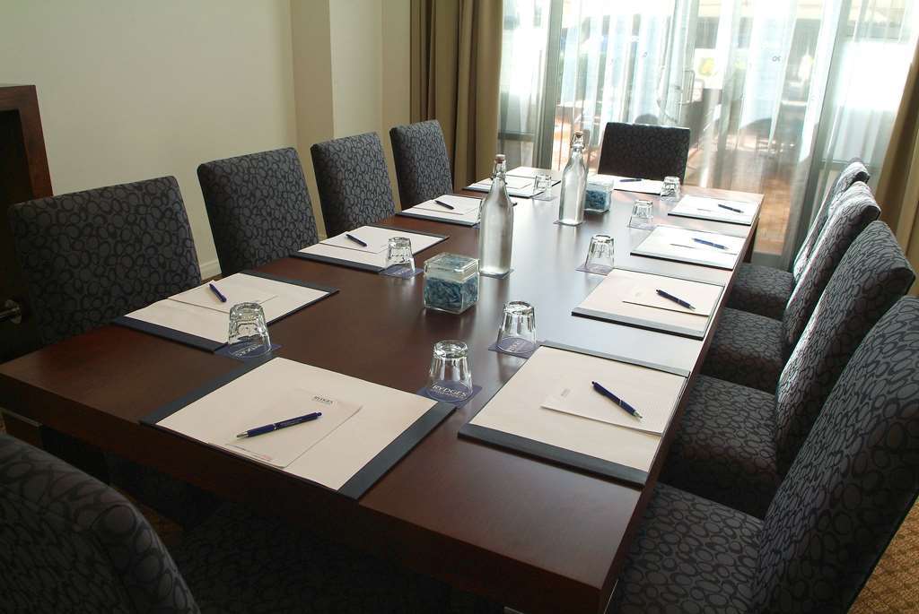 Rydges Bankstown Hotell Exteriör bild