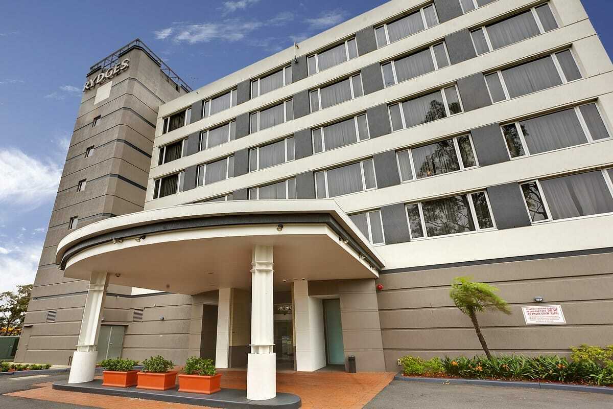 Rydges Bankstown Hotell Exteriör bild