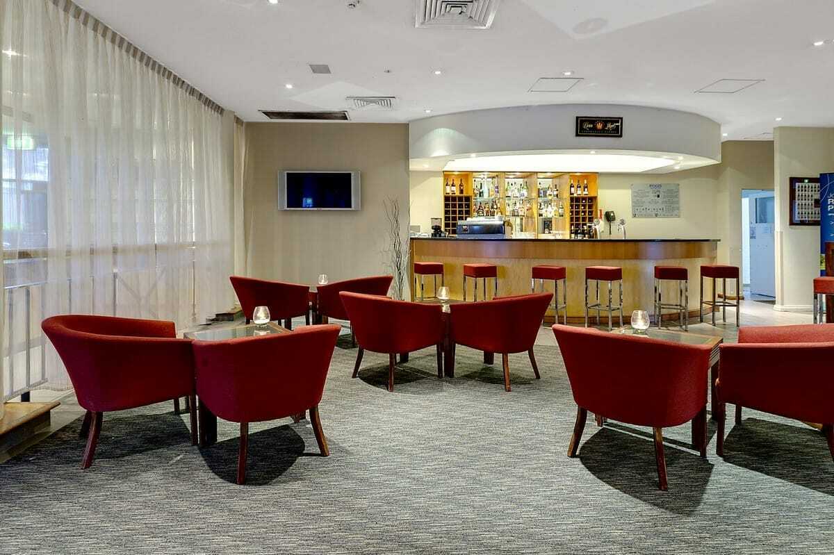 Rydges Bankstown Hotell Exteriör bild